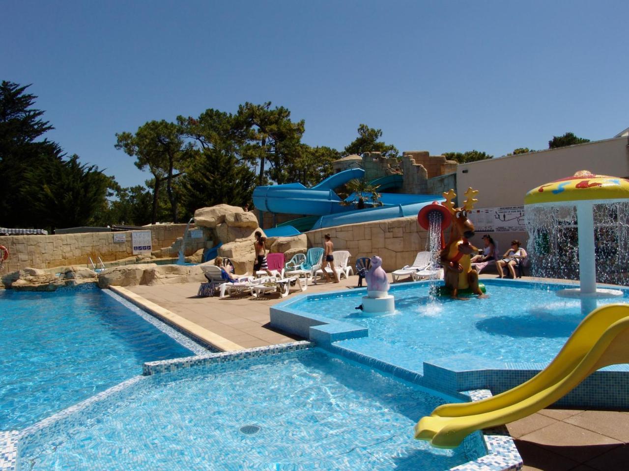 Camping Le Clos Des Pins Hotel Saint-Hilaire-de-Riez Kültér fotó