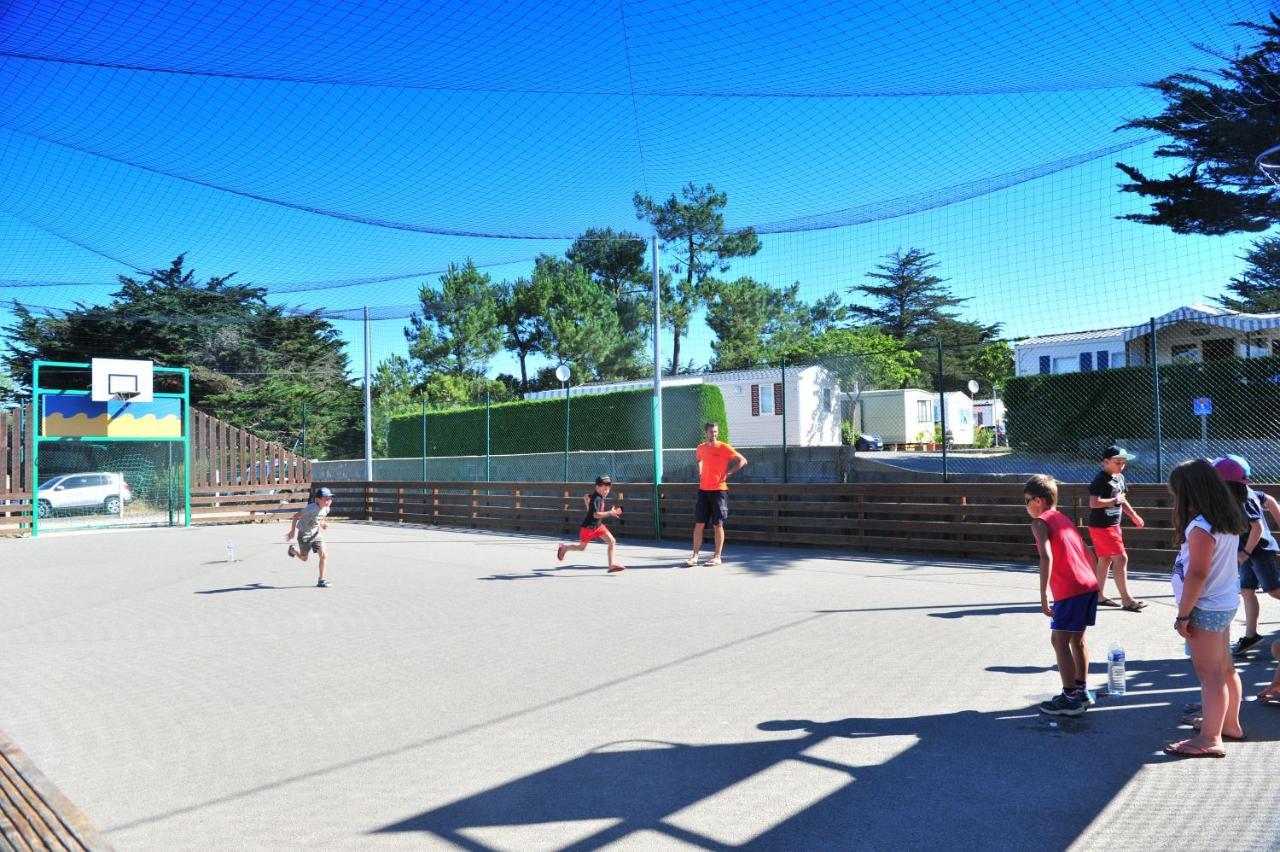 Camping Le Clos Des Pins Hotel Saint-Hilaire-de-Riez Kültér fotó