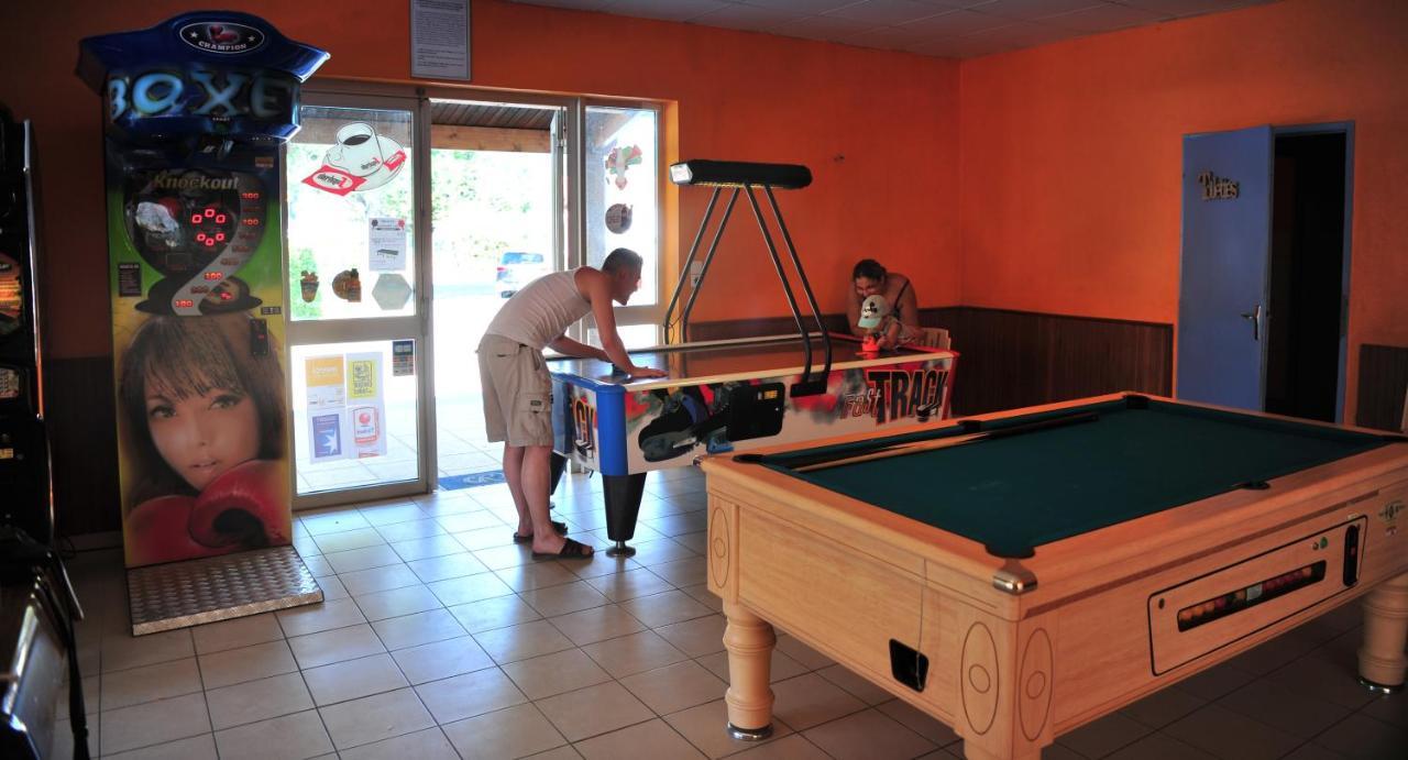 Camping Le Clos Des Pins Hotel Saint-Hilaire-de-Riez Kültér fotó